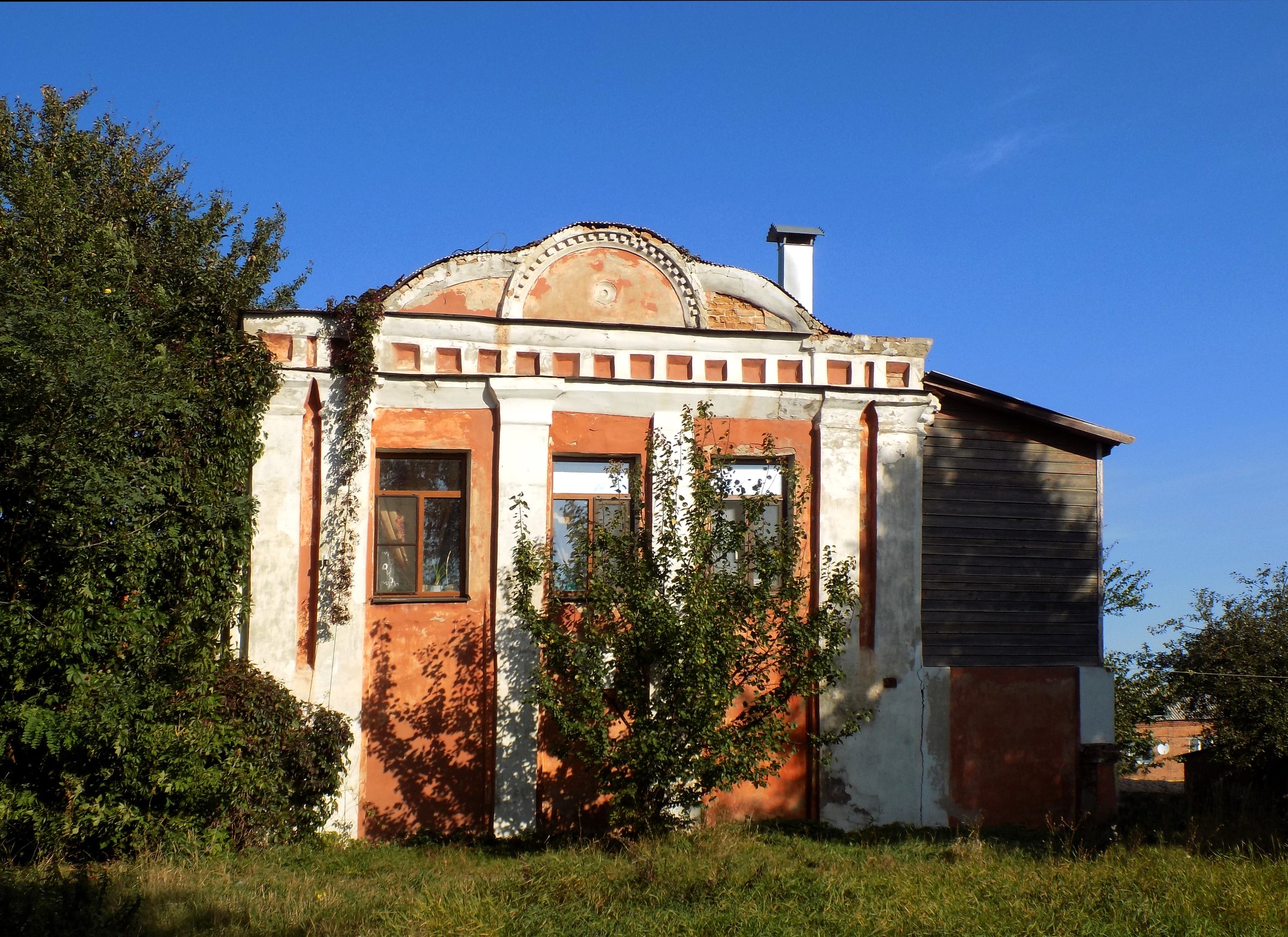 Дом Петра I. Адрес — Курская обл., Рыльский р-н, г. Рыльск, ул.  Р.Люксембург, д. 12. Фото, режим работы, афиша и события. Соловьиный край