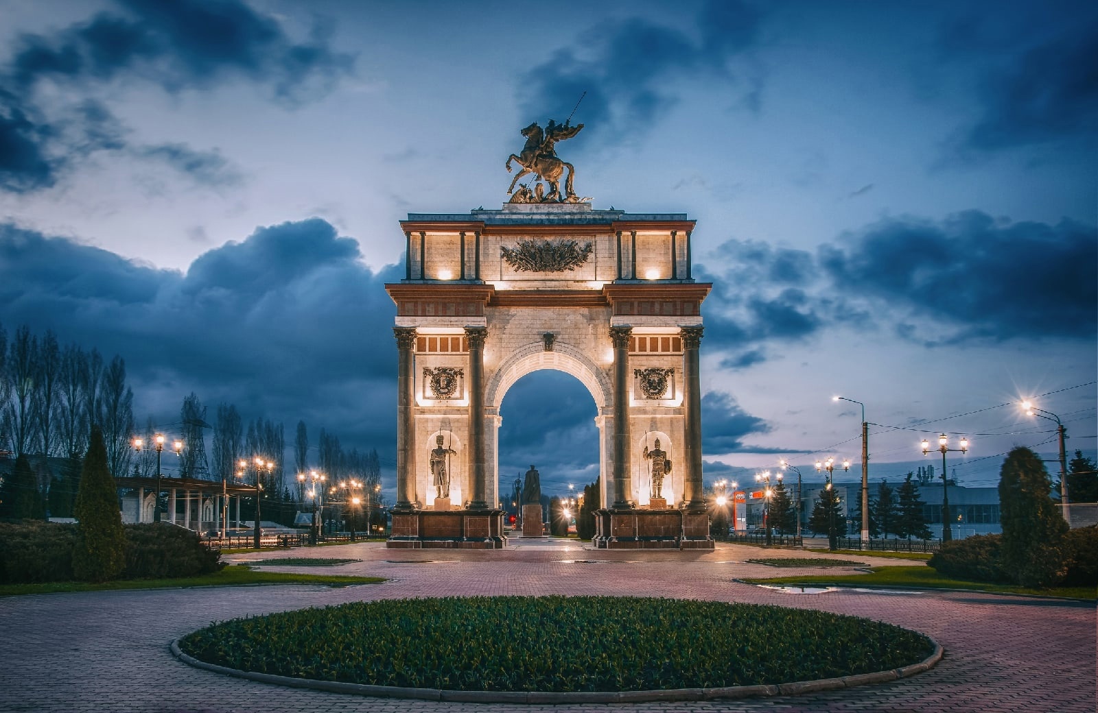 Мемориальный комплекс «Курская дуга». Адрес — Курская обл., г. Курск, пр-кт  Победы. Фото, режим работы, афиша и события. Соловьиный край