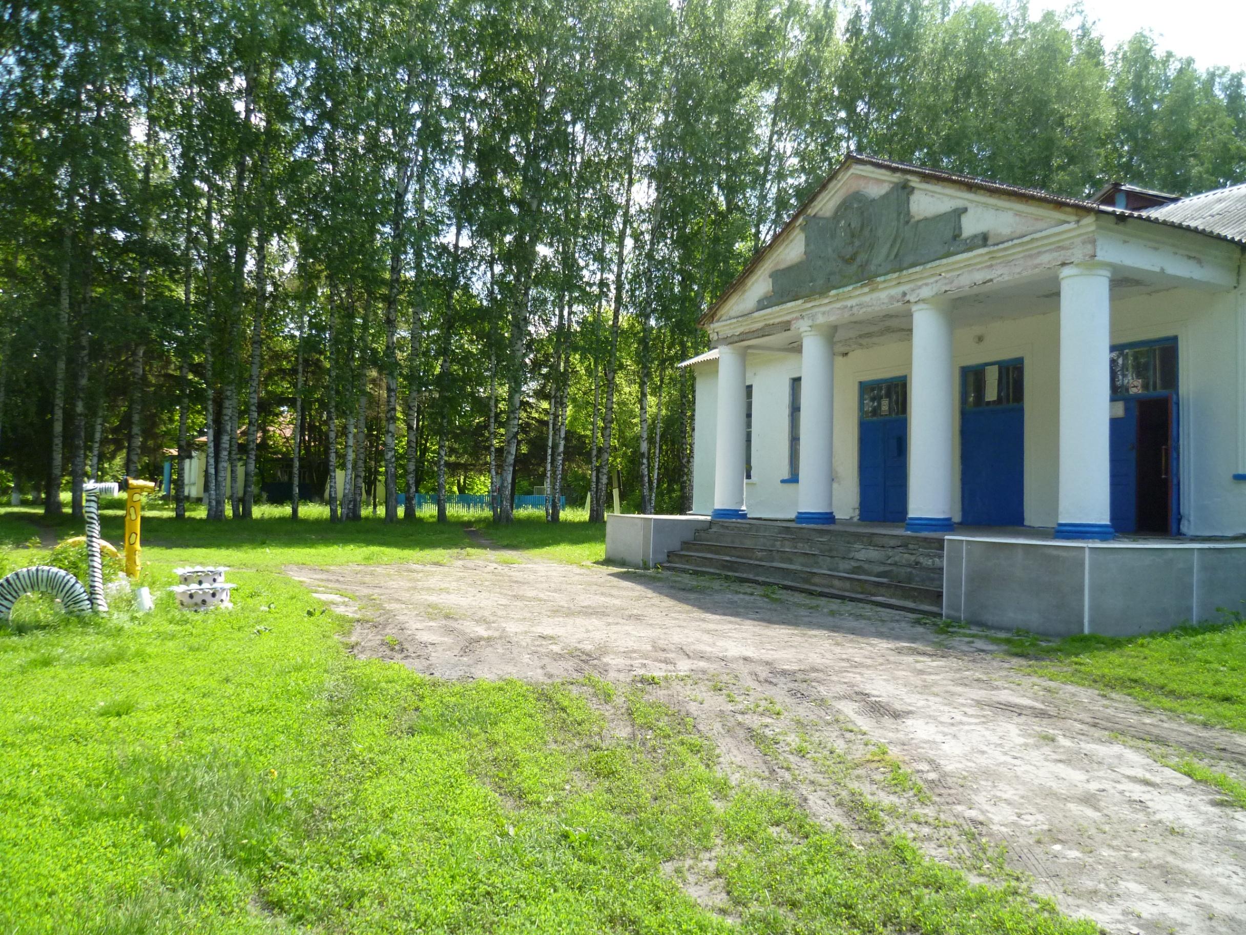 Розгребельский центральный дом культуры. Адрес — Курская обл.,  Большесолдатский р-н, х. Бердин, ул. Калинина. Фото, режим работы, афиша и  события. Соловьиный край